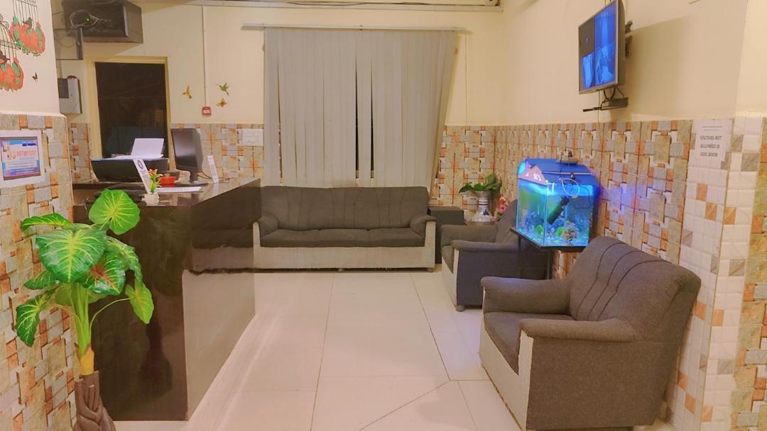 העיר בנגלור Metro Suites מראה חיצוני תמונה