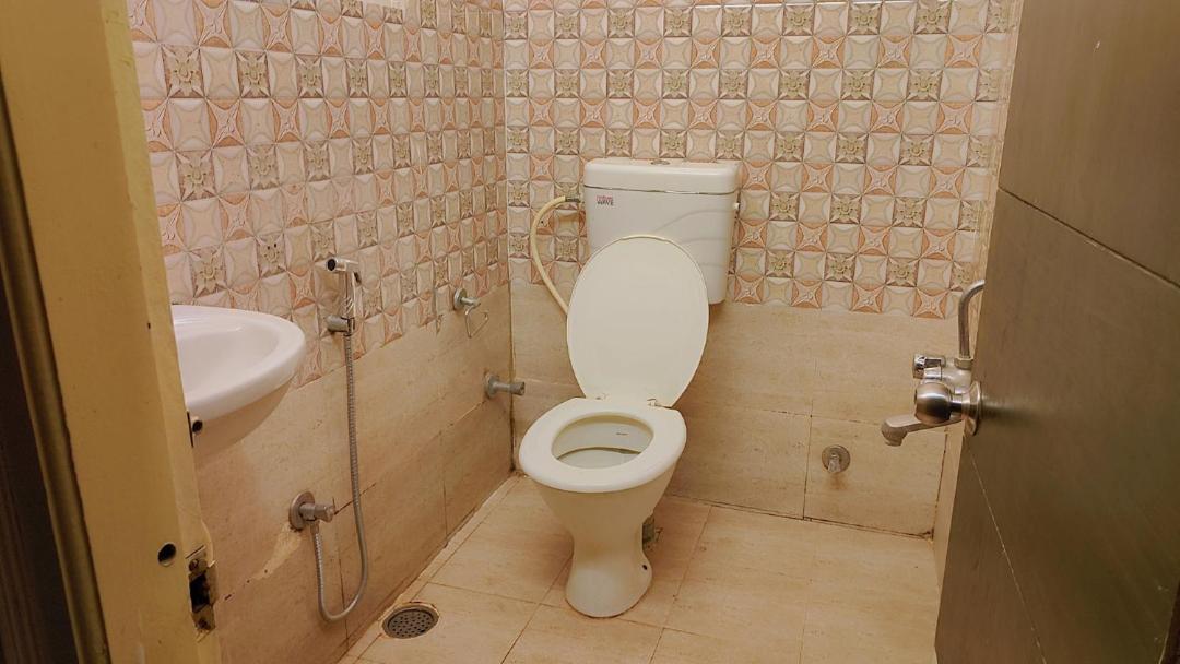 העיר בנגלור Metro Suites מראה חיצוני תמונה
